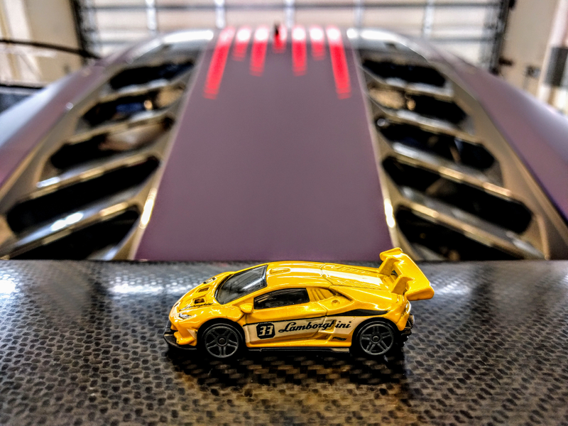 Illustration for article titled Spaghetti Sunday: Lamborghinis on Location